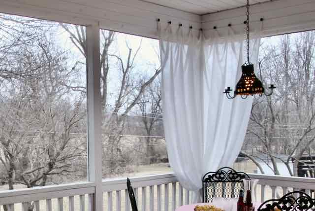 How To Hang Outdoor Sheer Curtains, Porch With Curtains